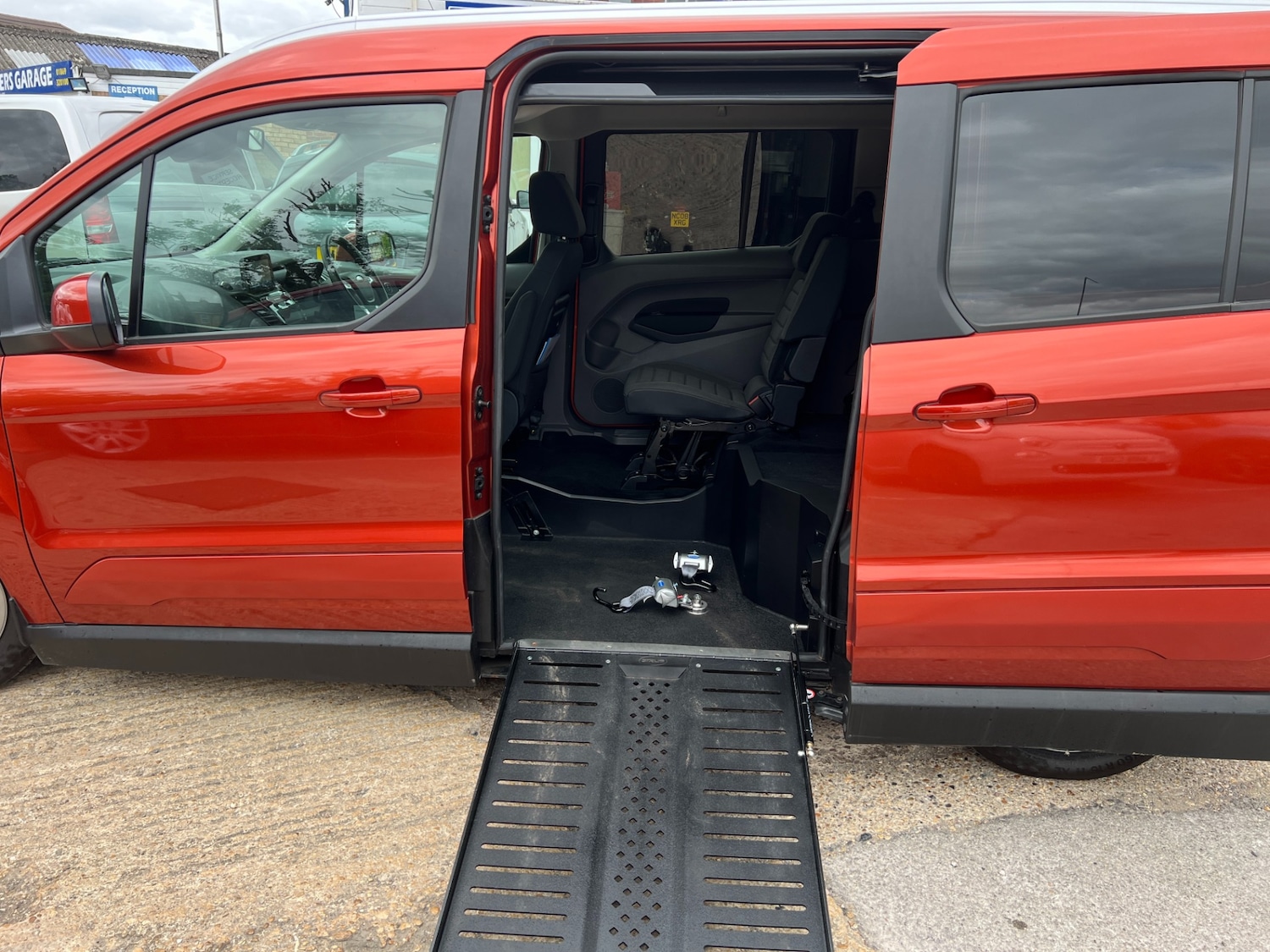 Used Ford Grand Tourneo Connect 2022 for sale - 77054848: Photo 36