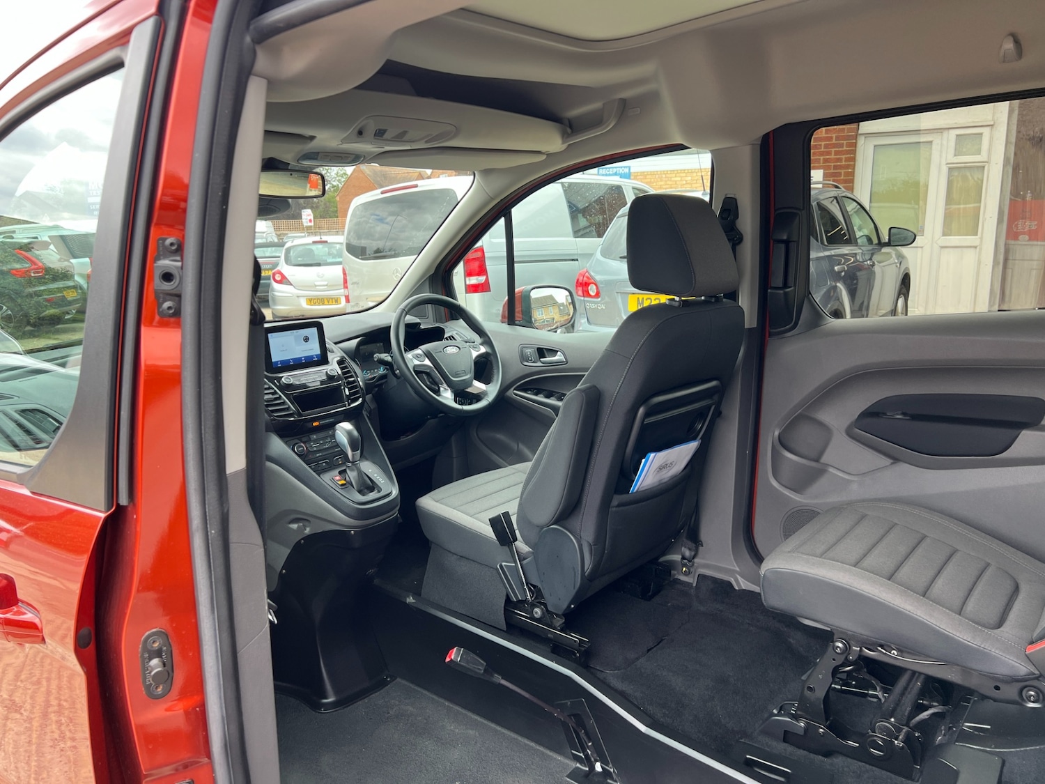 Used Ford Grand Tourneo Connect 2022 for sale - 77054848: Photo 39