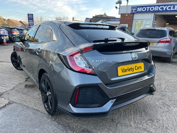 Used Honda Civic 2019 for sale - 77890197: Photo