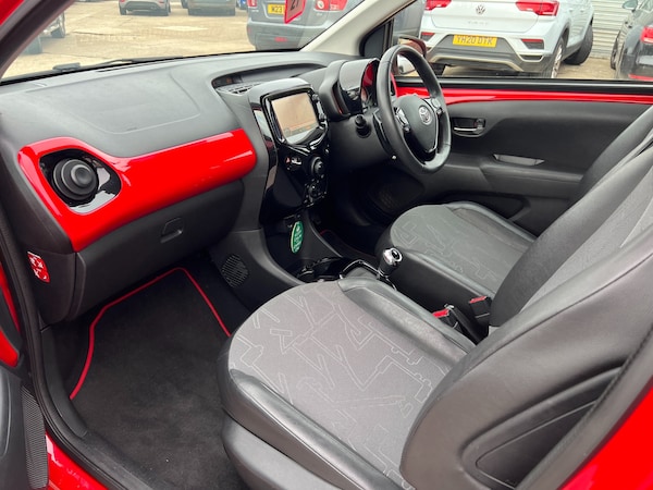 Used Toyota AYGO 2015 for sale - 76272726: Photo 11