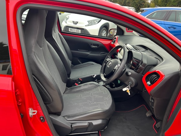 Used Toyota AYGO 2015 for sale - 76272726: Photo 31