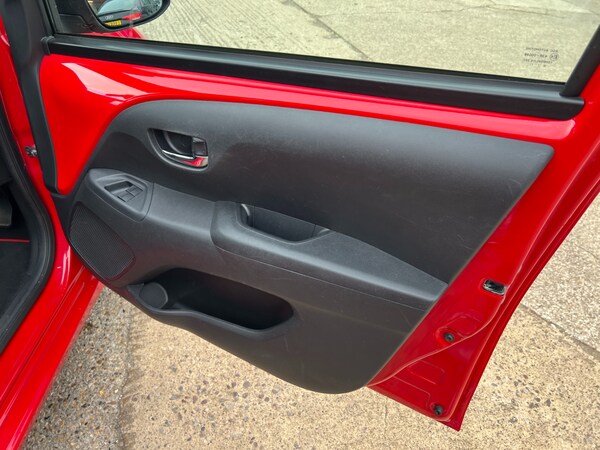 Used Toyota AYGO 2015 for sale - 76272726: Photo 33