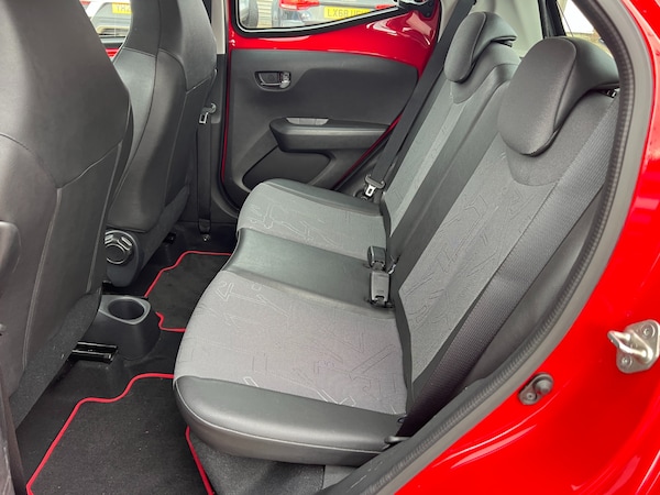Used Toyota AYGO 2015 for sale - 76272726: Photo 39