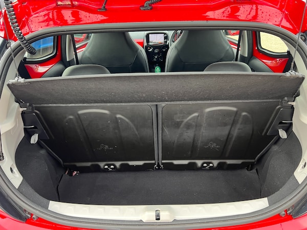 Used Toyota AYGO 2015 for sale - 76272726: Photo 42
