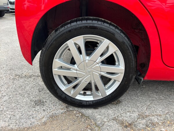 Used Toyota AYGO 2015 for sale - 76272726: Photo 43