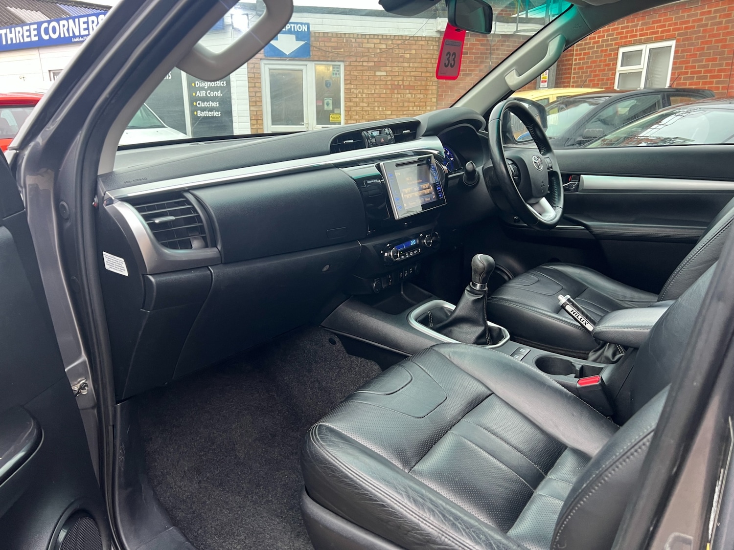 Used Toyota Hilux 2017 for sale - 77005439: Photo 11