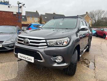 Used Toyota Hilux 2017 for sale - 77005439: Photo
