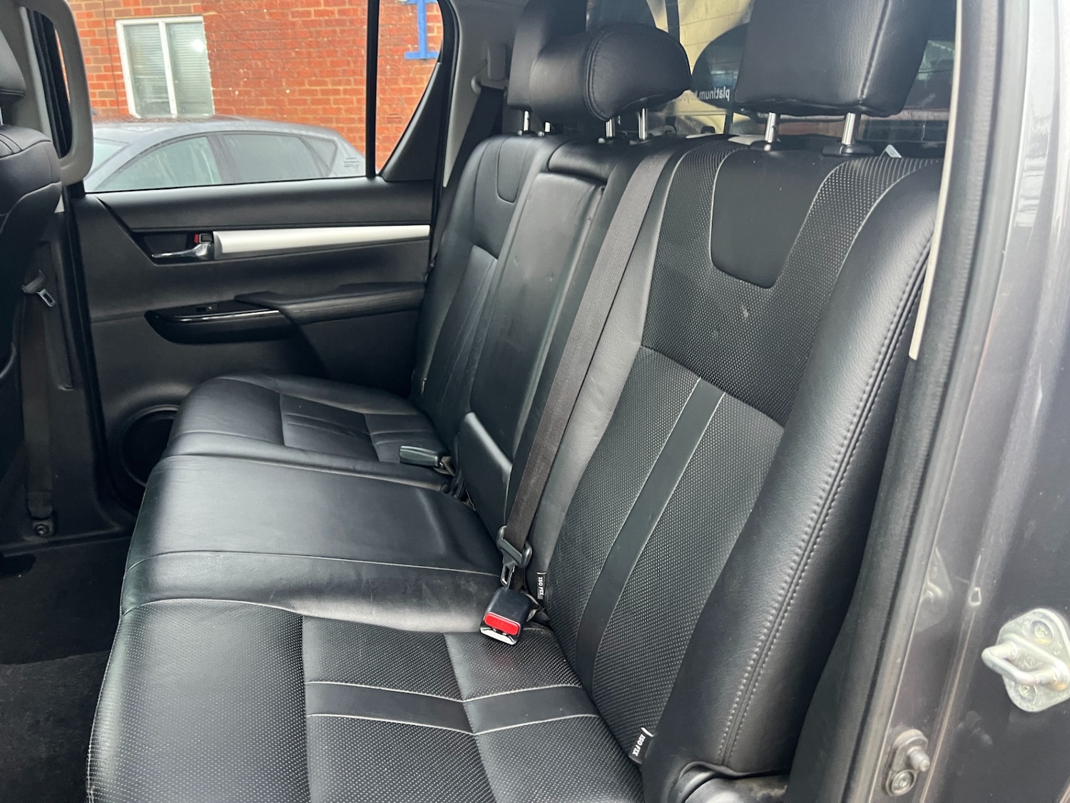 Used Toyota Hilux 2017 for sale - 77005439: Photo 42