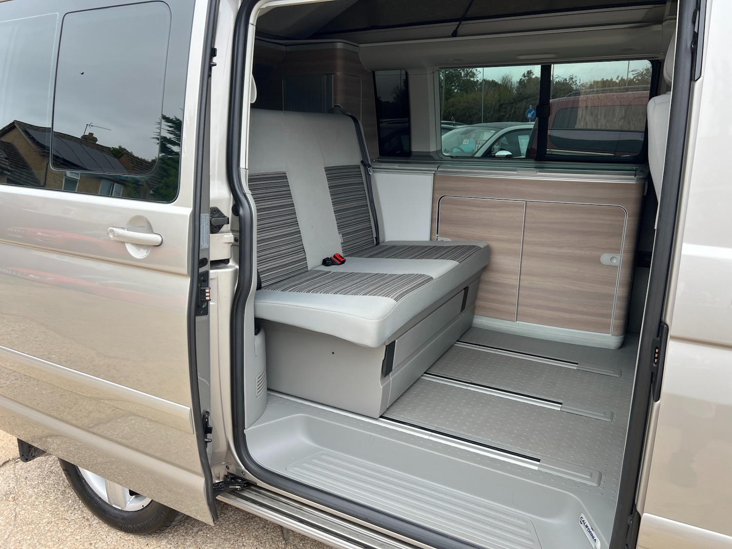 Used Volkswagen California 2015 for sale - 76383298: Photo 60