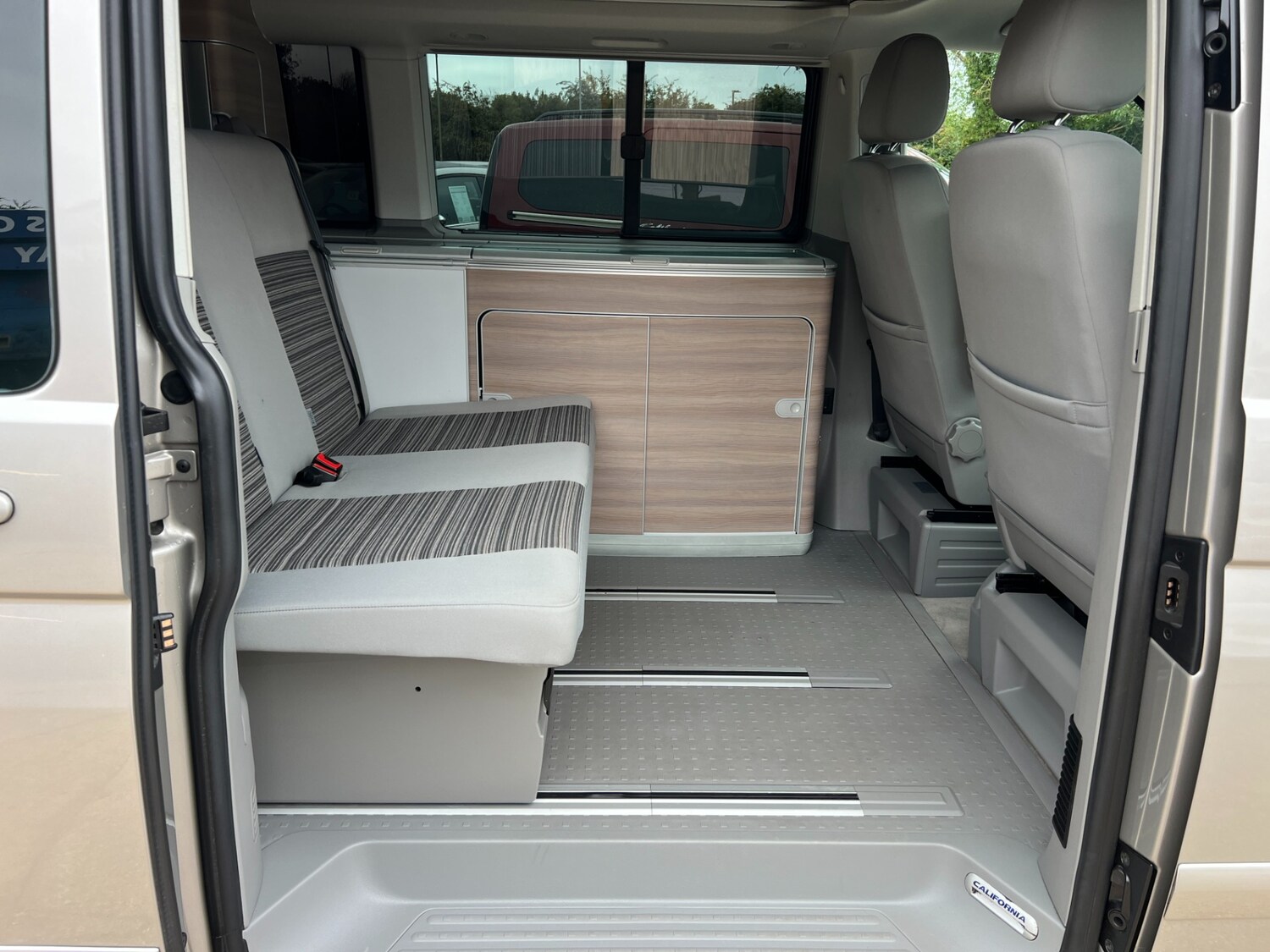 Used Volkswagen California 2015 for sale - 76383298: Photo 61