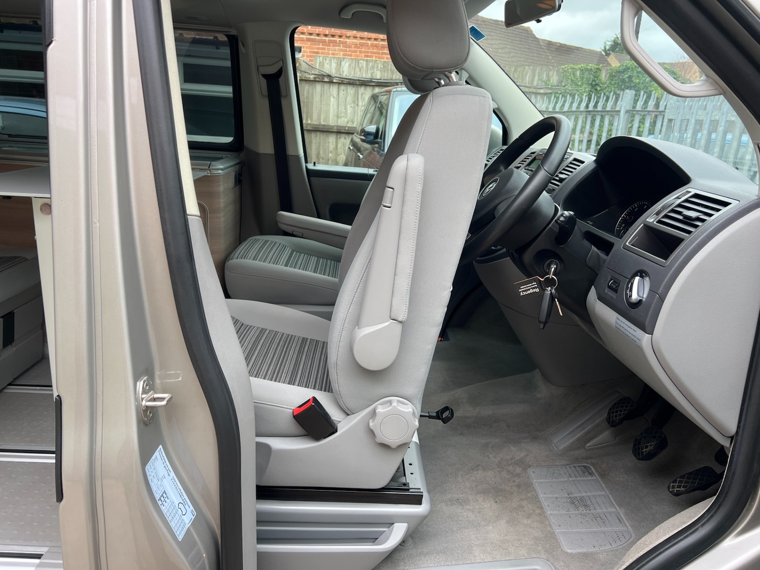 Used Volkswagen California 2015 for sale - 76383298: Photo 71