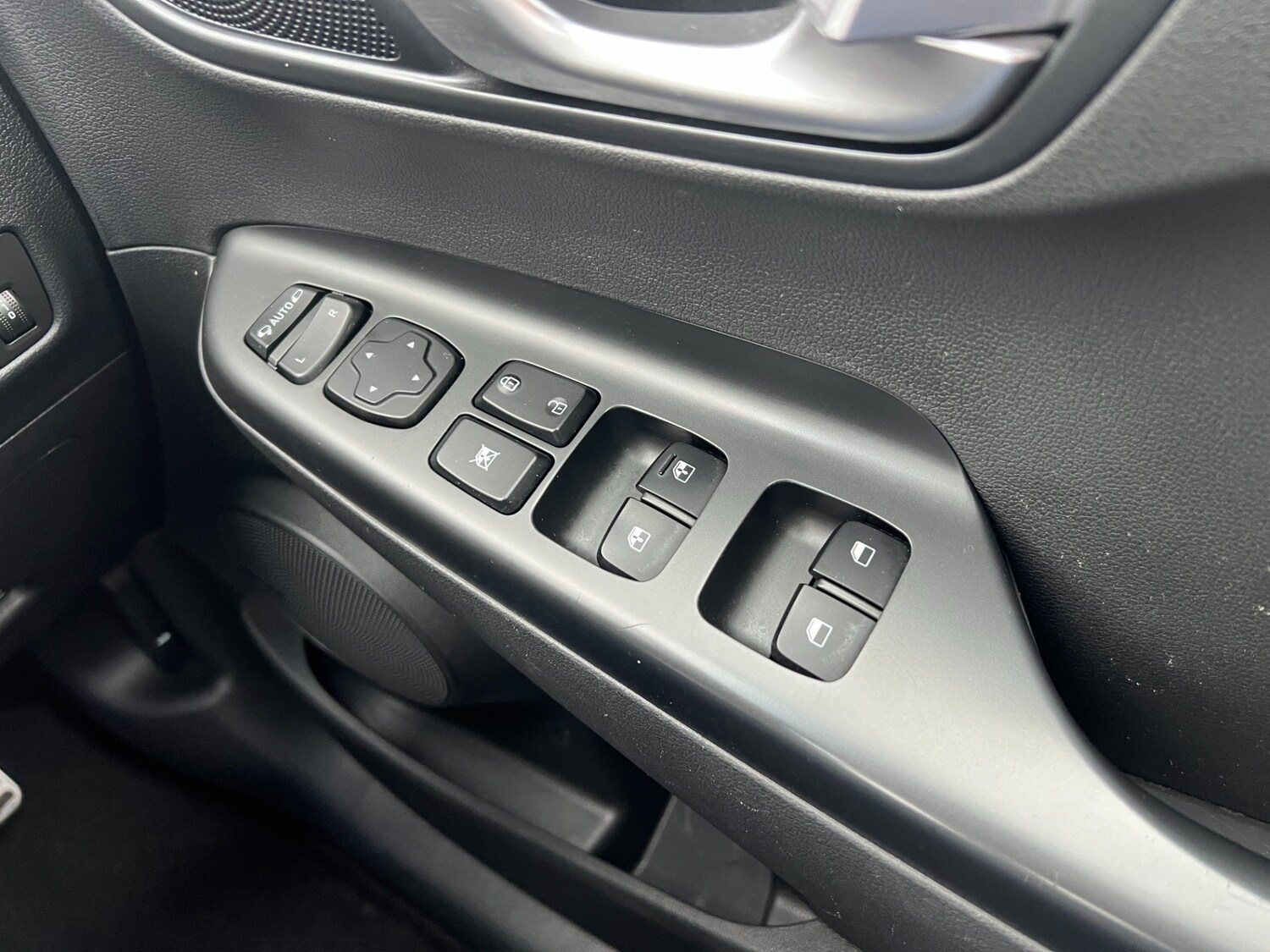 Used Hyundai KONA 2021 for sale - 77336330: Photo 30