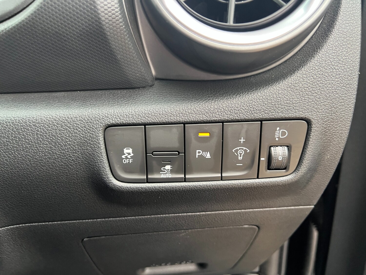 Used Hyundai KONA 2021 for sale - 77336330: Photo 34