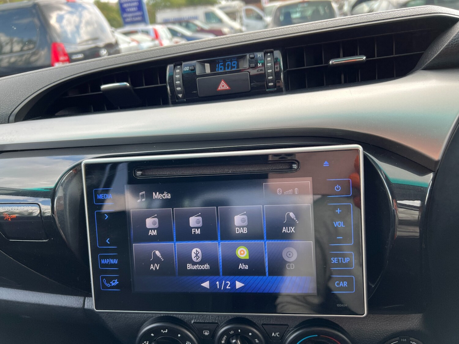 Used Toyota Hilux 2020 for sale - 76381904: Photo 18