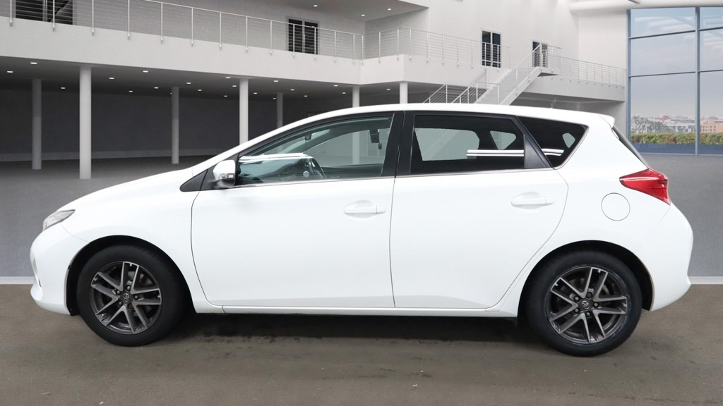 Used Toyota Auris 2014 for sale - 77877369: Photo 6