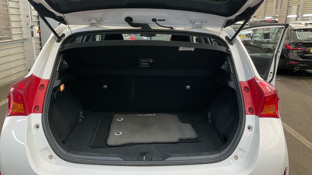 Used Toyota Auris 2014 for sale - 77877369: Photo 7