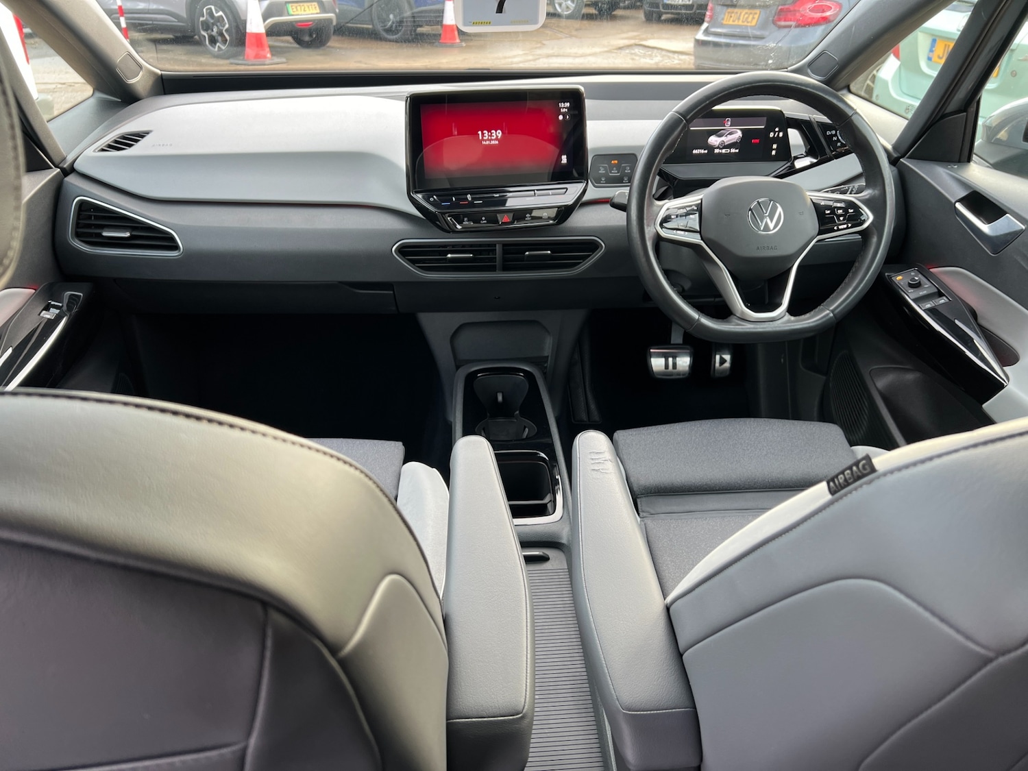 Used Volkswagen ID.3 2021 for sale - 77220183: Photo 2