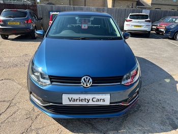 Used Volkswagen Polo 2015 for sale - 79165320: Photo