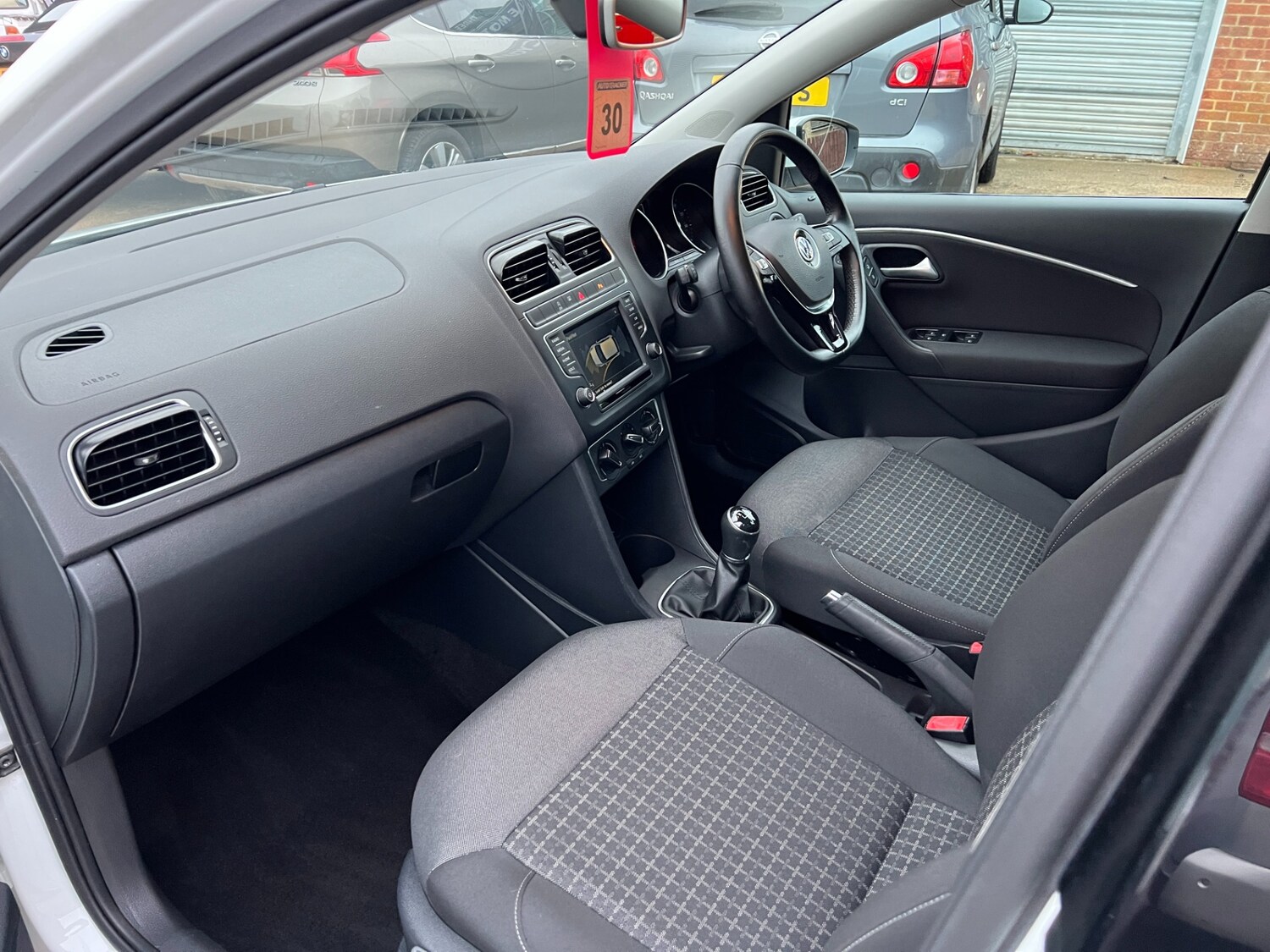 Used Volkswagen Polo 2017 for sale - 77196508: Photo 11