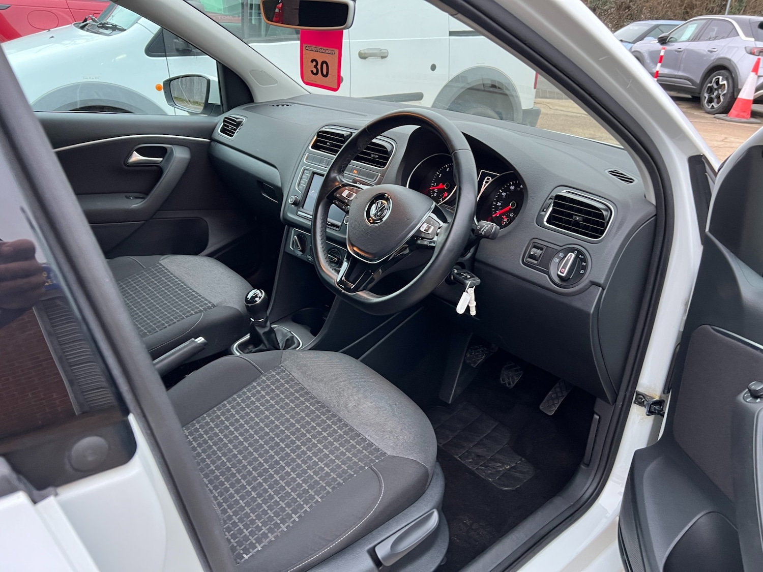 Used Volkswagen Polo 2017 for sale - 77196508: Photo 30