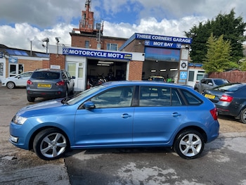 Used Skoda Rapid Spaceback 2015 for sale - 78581724: Photo