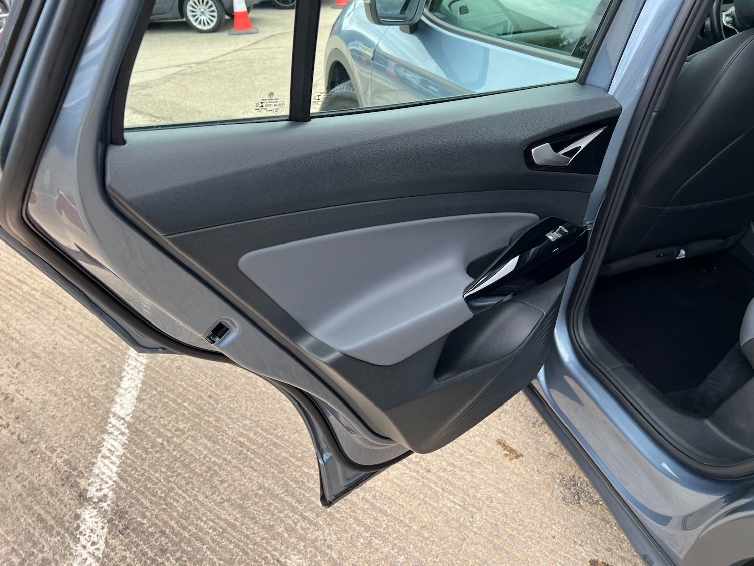 Used Volkswagen ID.4 2023 for sale - 77055133: Photo 46