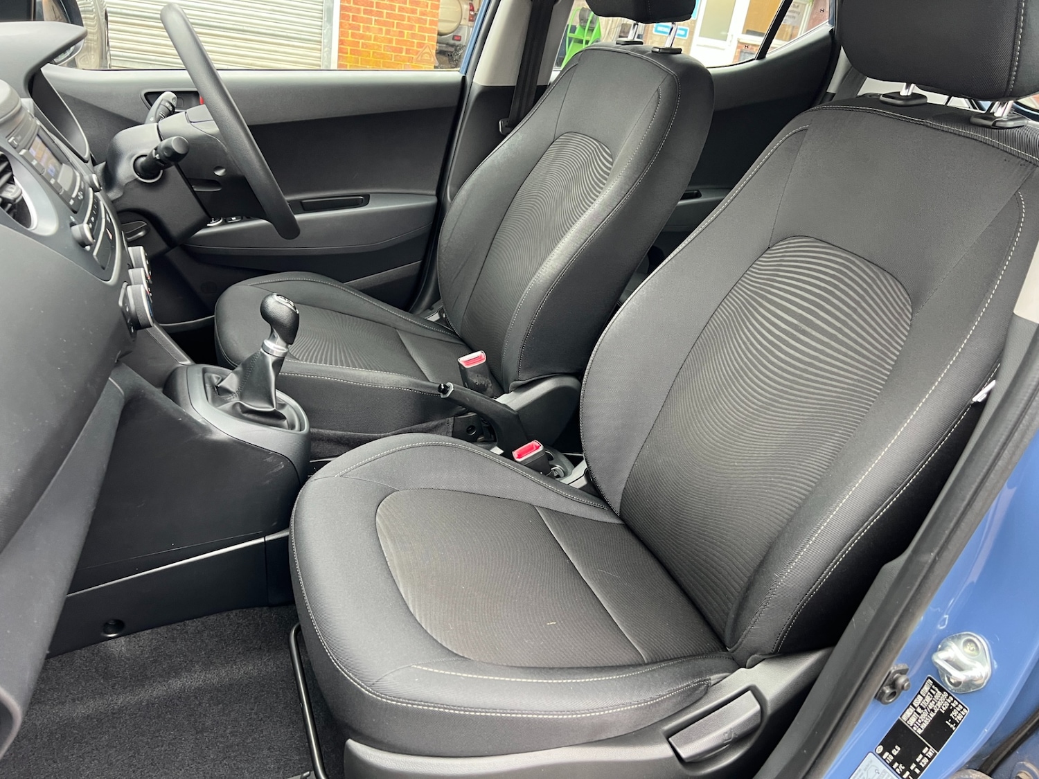 Used Hyundai i10 2017 for sale - 76640448: Photo 13