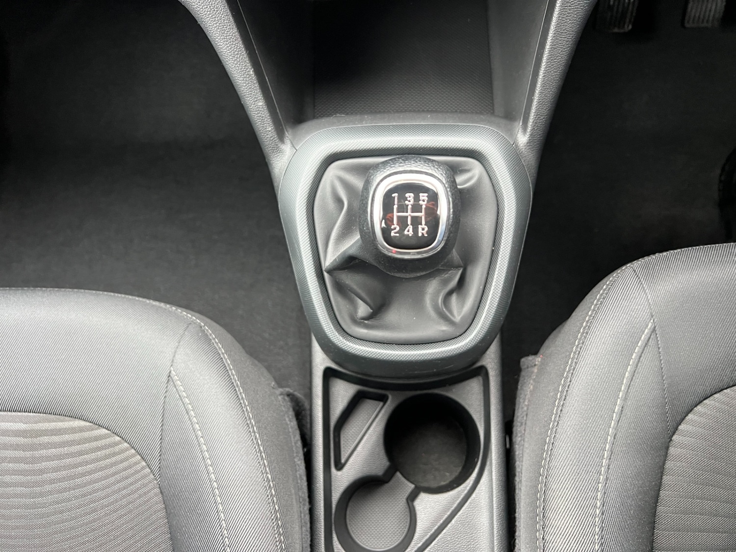 Used Hyundai i10 2017 for sale - 76640448: Photo 18