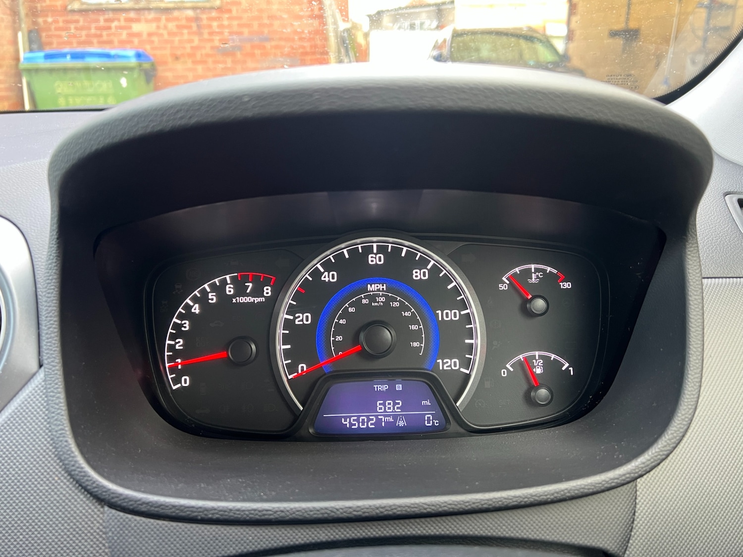 Used Hyundai i10 2017 for sale - 76640448: Photo 19