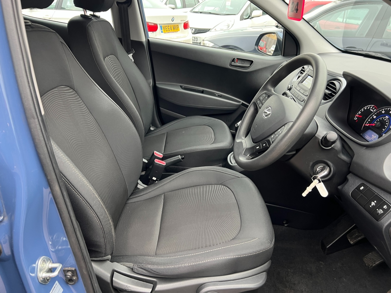 Used Hyundai i10 2017 for sale - 76640448: Photo 28