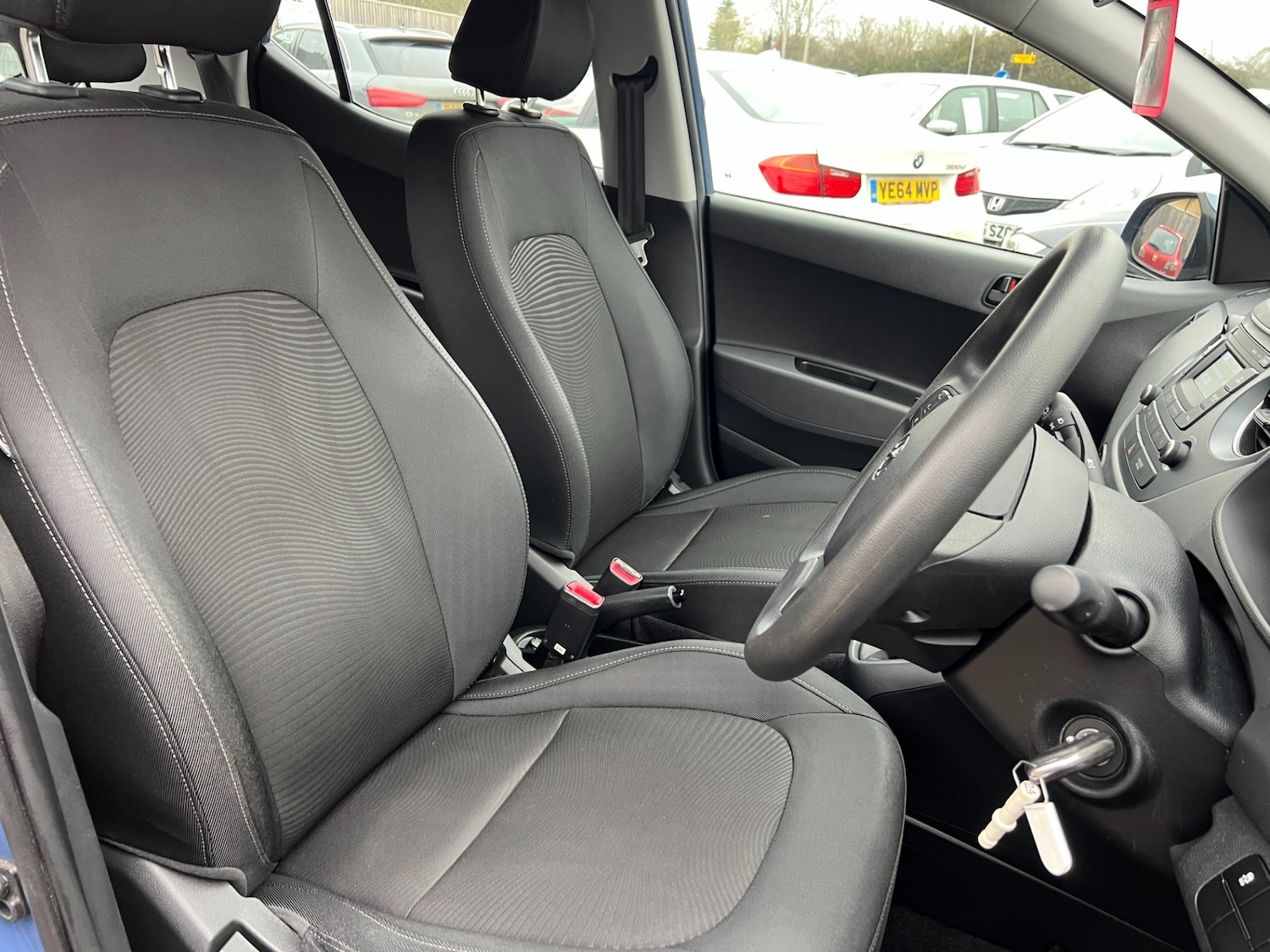 Used Hyundai i10 2017 for sale - 76640448: Photo 29