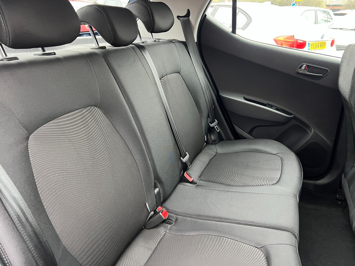 Used Hyundai i10 2017 for sale - 76640448: Photo 32