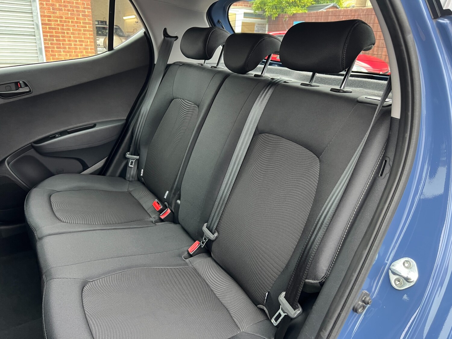 Used Hyundai i10 2017 for sale - 76640448: Photo 35