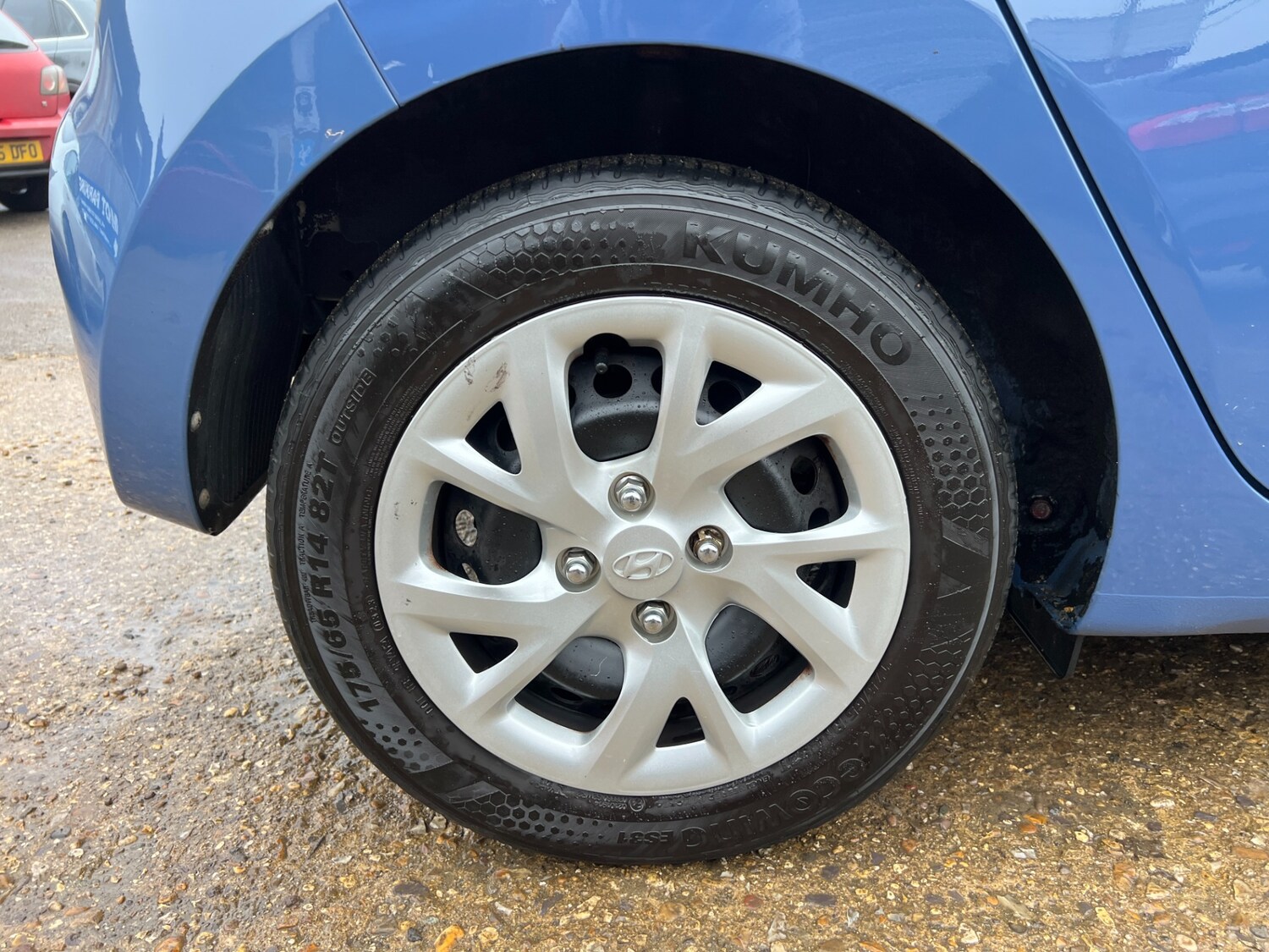 Used Hyundai i10 2017 for sale - 76640448: Photo 42