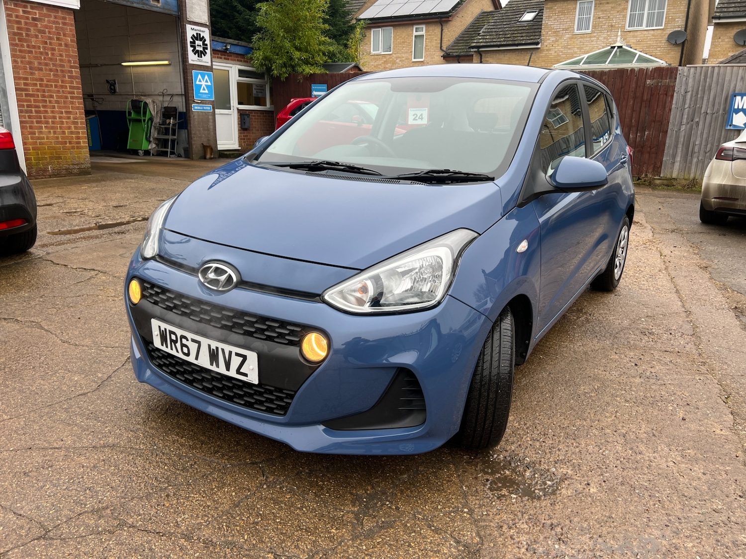 Used Hyundai i10 2017 for sale - 76640448: Photo 5