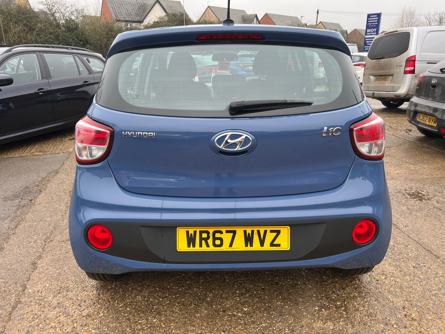 Used Hyundai i10 2017 for sale - 76640448: Photo 8