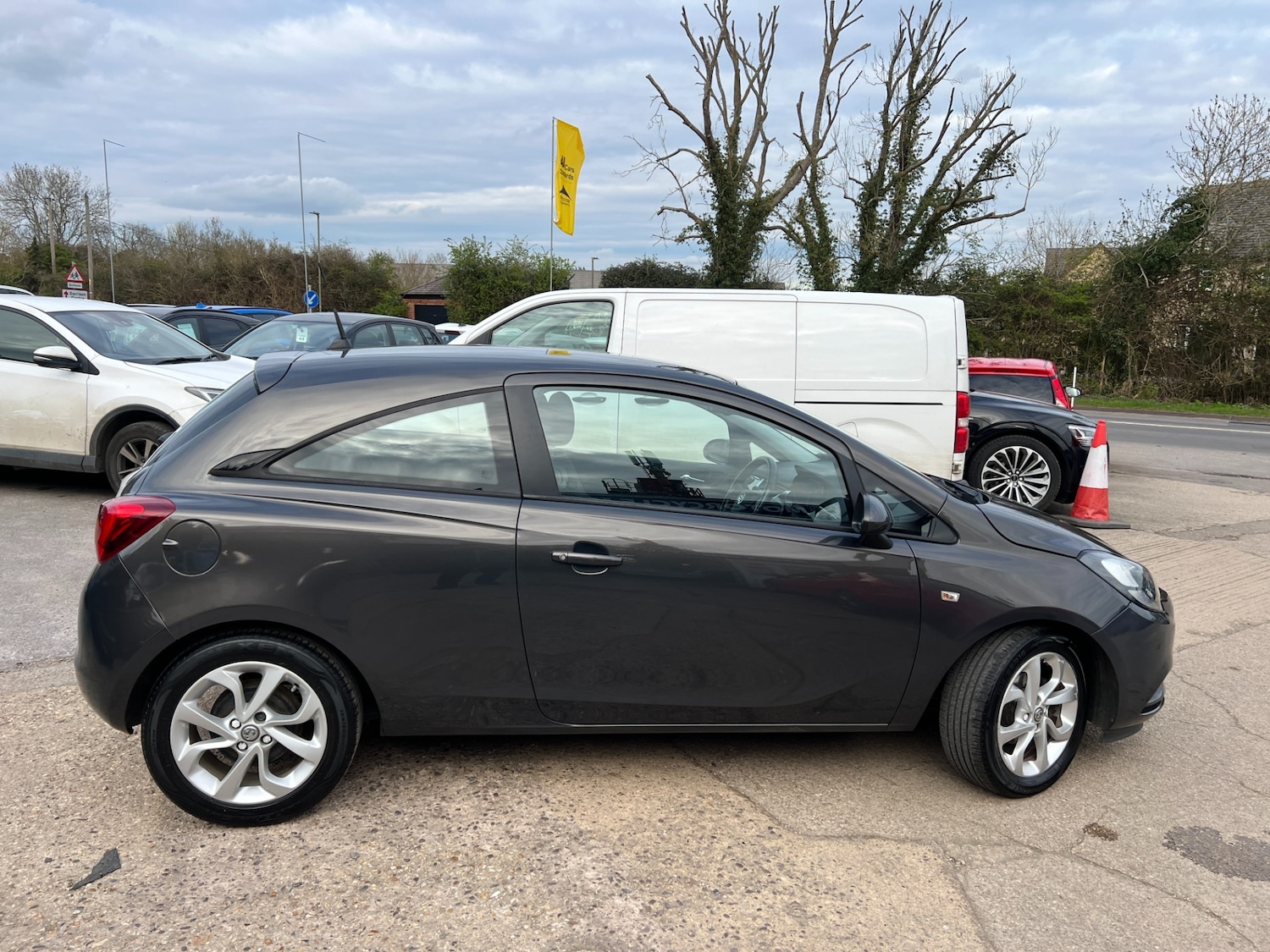 Used Vauxhall Corsa 2015 for sale - 78056073: Photo 8