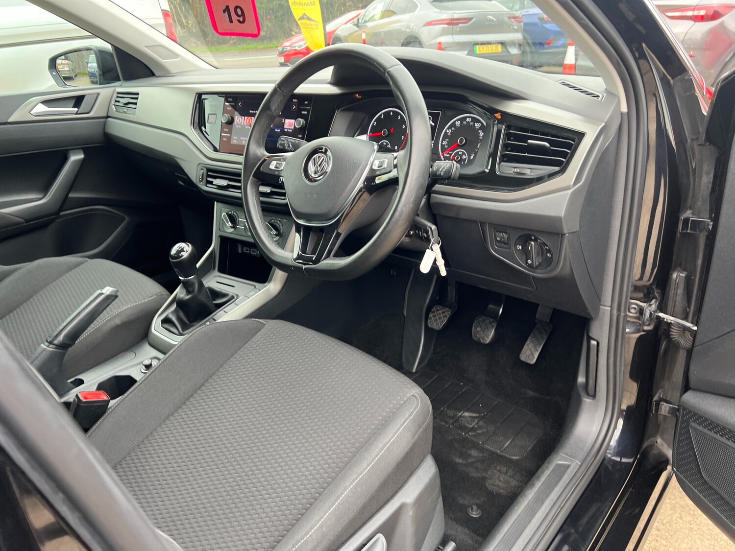 Used Volkswagen Polo 2018 for sale - 77877403: Photo 28