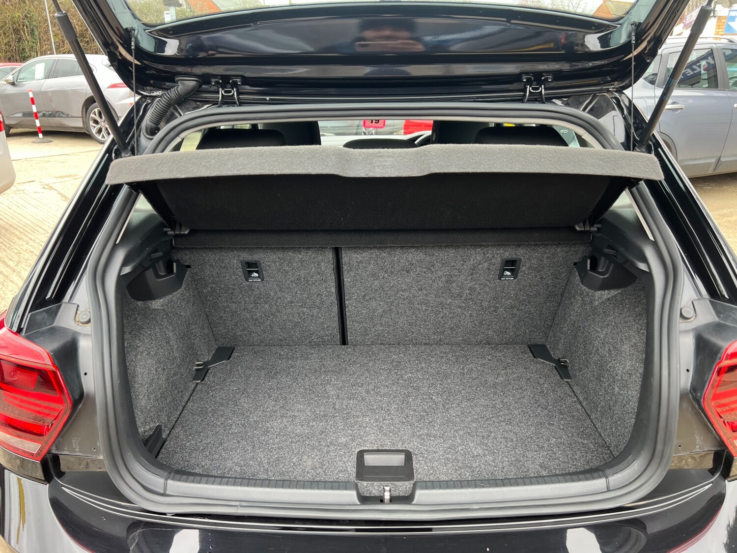 Used Volkswagen Polo 2018 for sale - 77877403: Photo 41