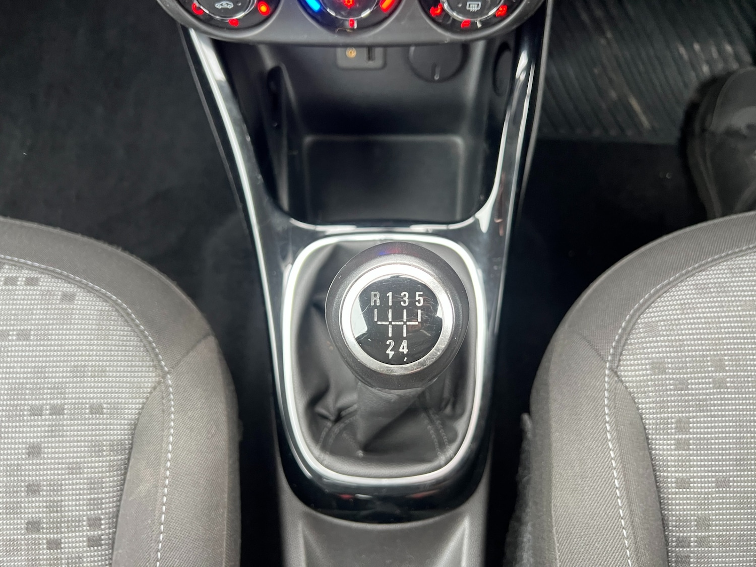 Used Vauxhall ADAM 2015 for sale - 77589760: Photo 21