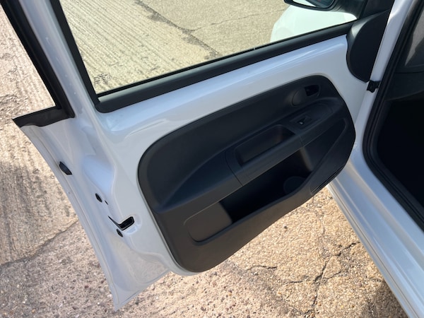 Used Volkswagen up! 2023 for sale - 75639513: Photo 14
