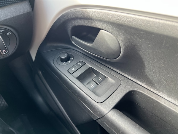 Used Volkswagen up! 2023 for sale - 75639513: Photo 27