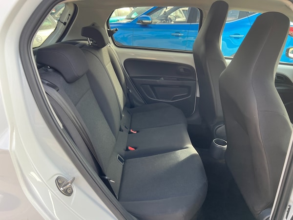 Used Volkswagen up! 2023 for sale - 75639513: Photo 35