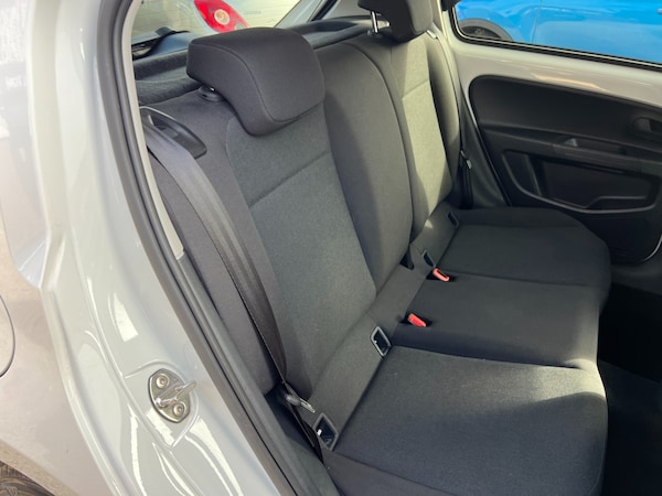 Used Volkswagen up! 2023 for sale - 75639513: Photo 36