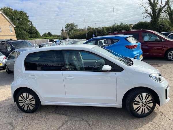Used Volkswagen up! 2023 for sale - 75639513: Photo 9