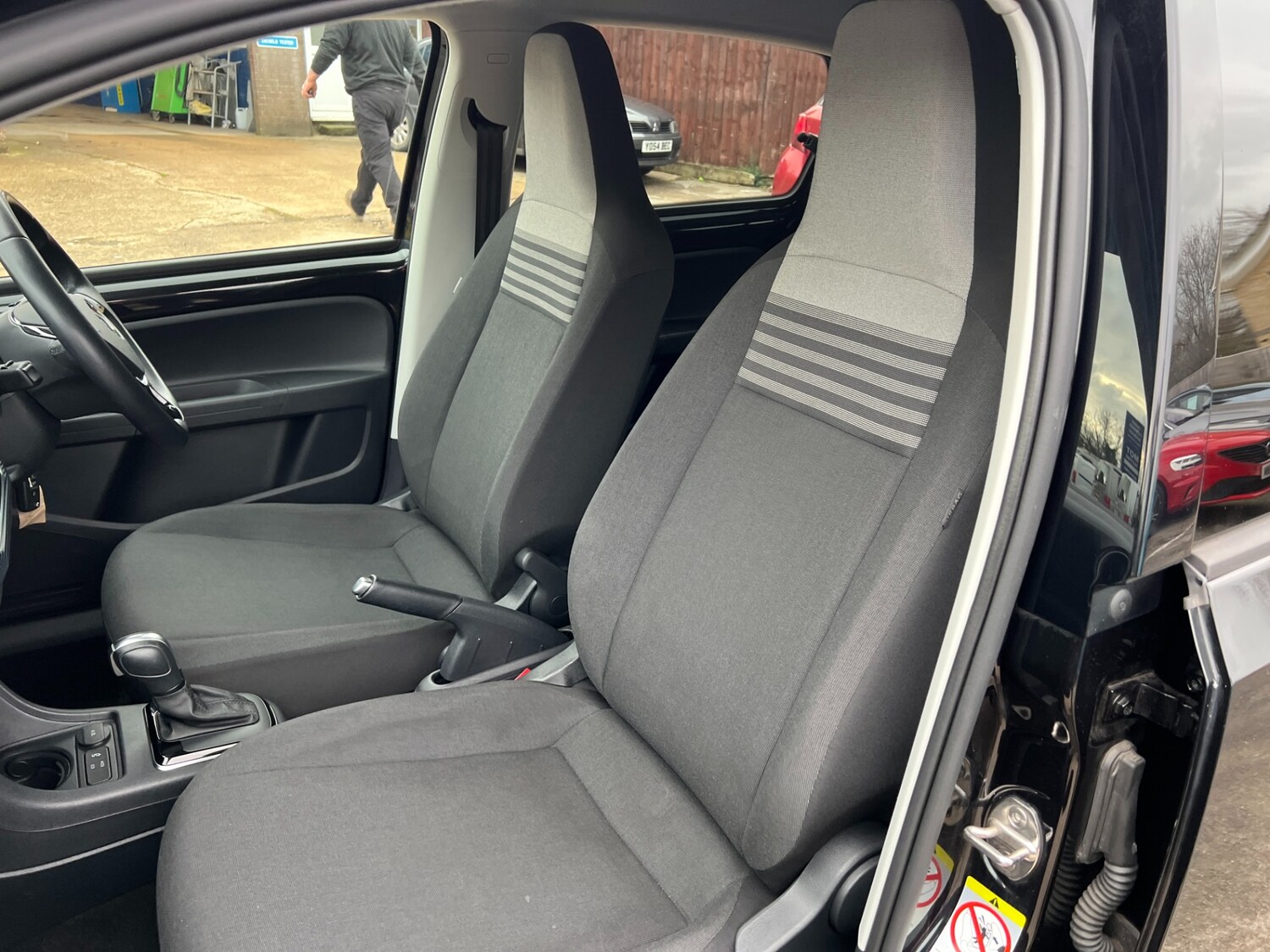 Used Volkswagen up! 2021 for sale - 77998157: Photo 12