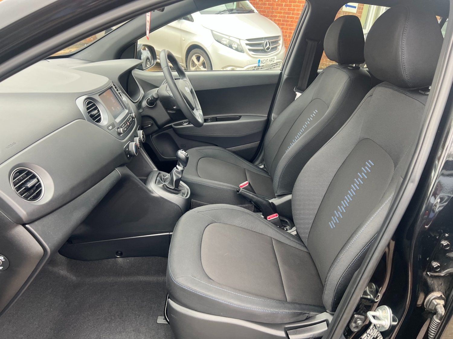 Used Hyundai i10 2019 for sale - 77760823: Photo 10