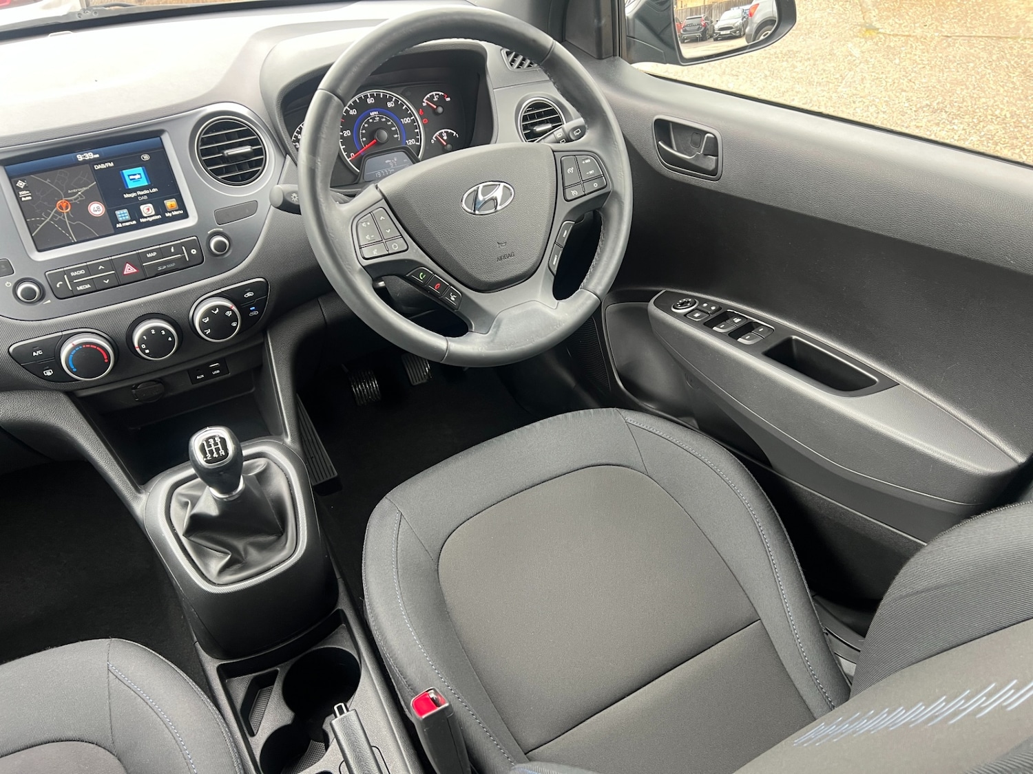 Used Hyundai i10 2019 for sale - 77760823: Photo 14