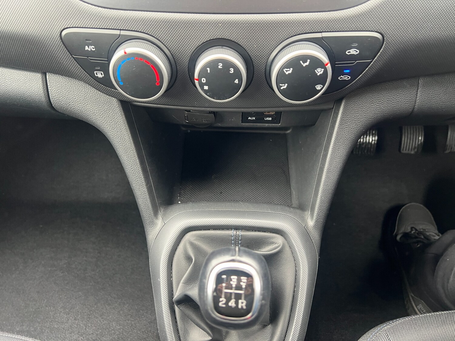 Used Hyundai i10 2019 for sale - 77760823: Photo 18