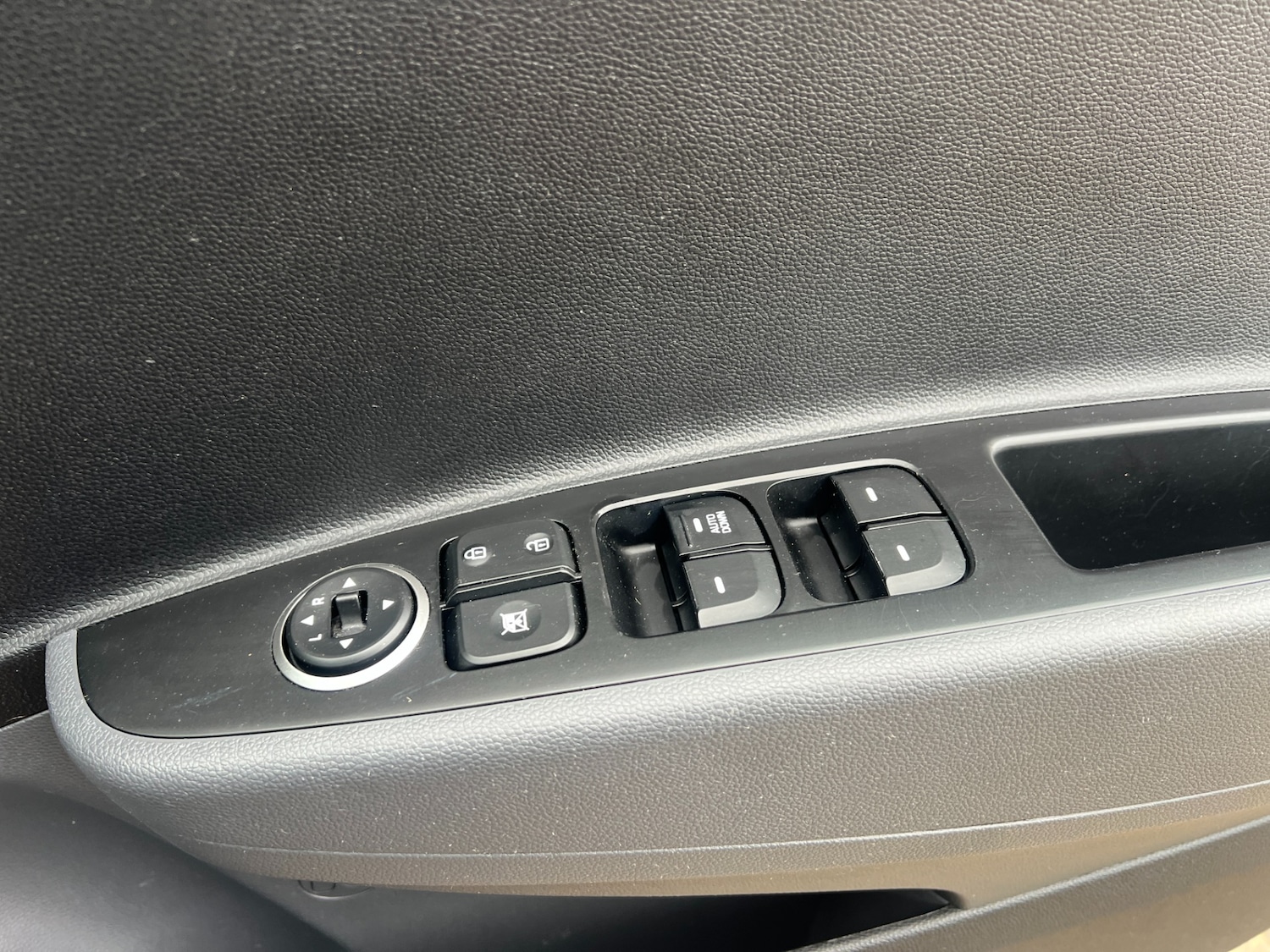 Used Hyundai i10 2019 for sale - 77760823: Photo 27